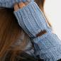 Preview: KNIT FACTORY Handstulpen NICA crystal blue