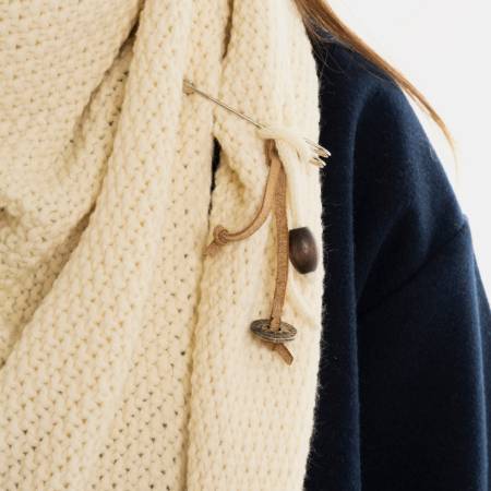 Preview: KNIT FACTORY Umhängetuch COCO off white