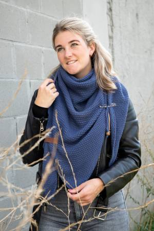 KNIT FACTORY Umhängetuch COCO crystal blue