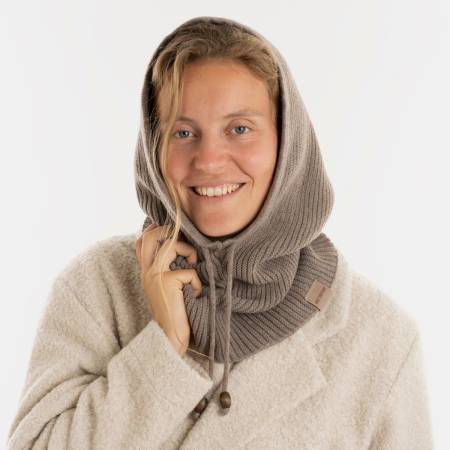KNIT FACTORY Kapuzenschal EVY marron