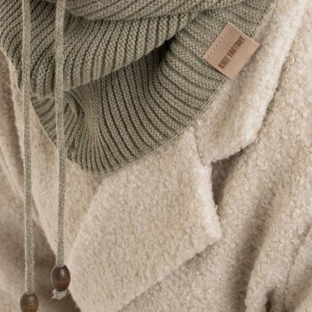 KNIT FACTORY Kapuzenschal EVY urban green
