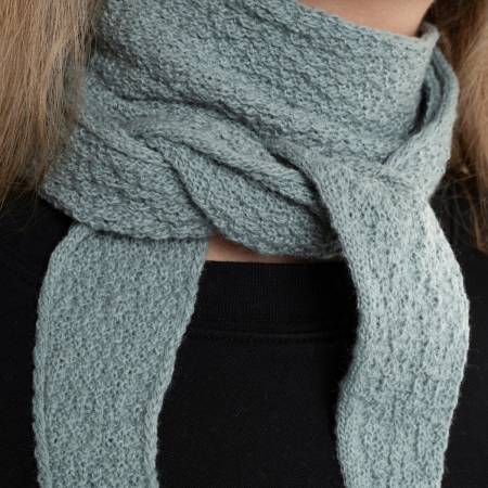 Preview: KNIT FACTORY Mini Schal SANA stone green