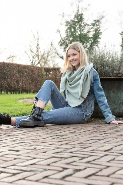 KNIT FACTORY Dreieckschal LIV Olive Mist