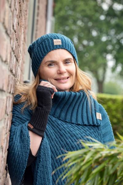 KNIT FACTORY Handstulpen CLEO sage green