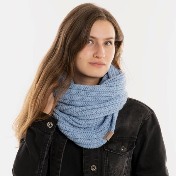 KNIT FACTORY Loop Schal NICA crystal blue