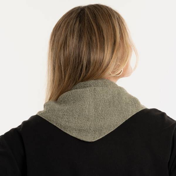 KNIT FACTORY Mini Dreiecksschal YUNA urban green