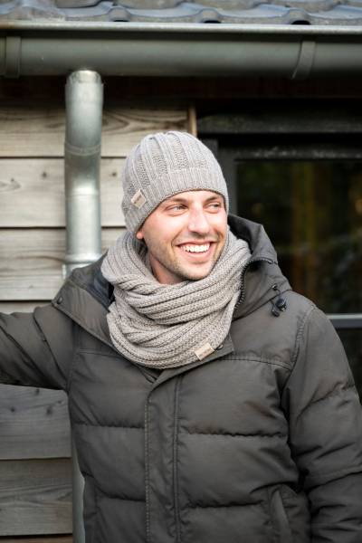 KNIT FACTORY Mütze NICA schwarz